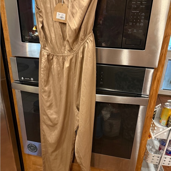 Elegant khaki Jumpsuit by Kori - Picture 2 of 5
